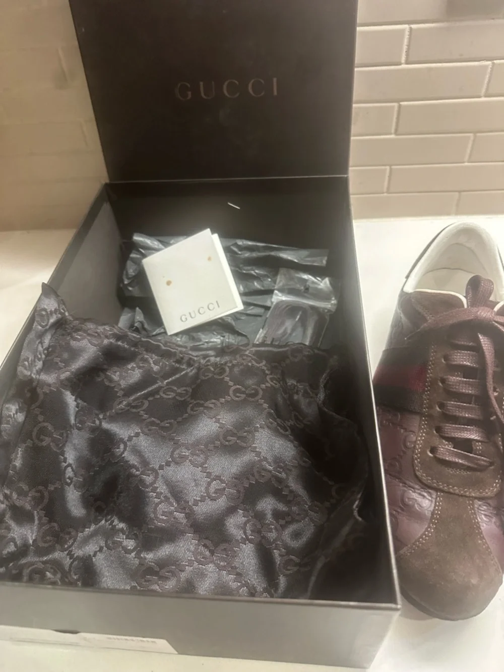 Gucci unisex Brown Signature Leather & Suede Sneaker - Brown/Red Stripe - Picture 7 of 7
